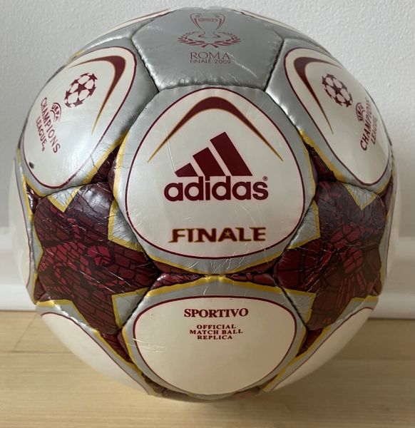 2009 ORIGINAL ADIDAS "ROMA FINALE 2009" CHAMPIONS LEAGUE MATCH BALL REPLICA Size 5