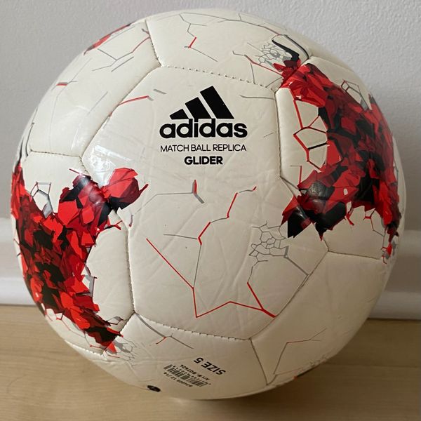 2017/18 ORIGINAL ADIDAS KRASAVA EKSTRAKLASA MATCH BALL GLIDER REPLICA Size 5 UNUSED