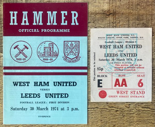 1973/74 ORIGINAL DIVISION ONE PROGRAMME AND TICKET WEST HAM UNITED V LEEDS UNITED