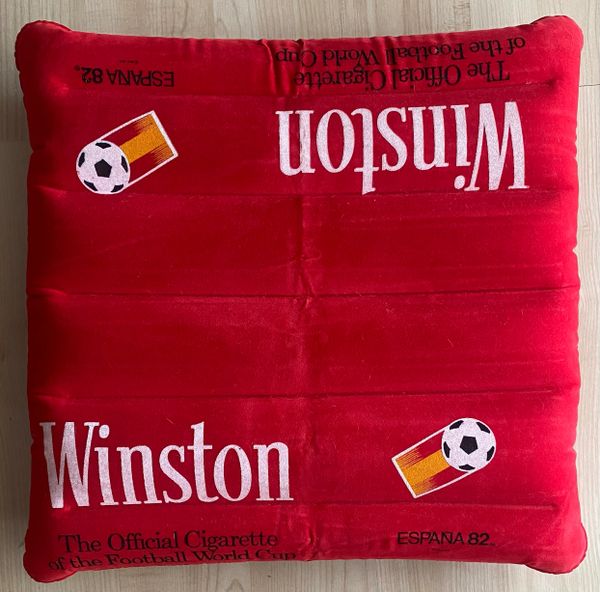 1982 ORIGINAL WORLD CUP FINAL VIP GIFT INFLATABLE SEAT CUSHION ESPANA 82 WINSTON CIGARETTES