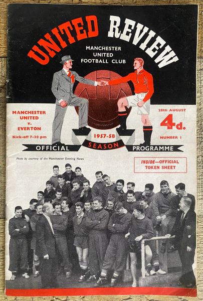 1957/58 ORIGINAL DIVISION ONE PROGRAMME MANCHESTER UNITED V EVERTON (TOKEN INTACT)
