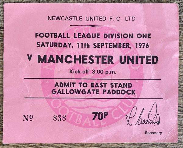 1976/77 ORIGINAL DIVISION ONE TICKET NEWCASTLE UNITED V MANCHESTER UNITED