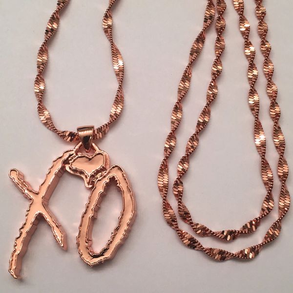 Xo chain outlet pendant