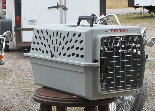 PetMate Pet Taxi /Kennel / Carrier-Small