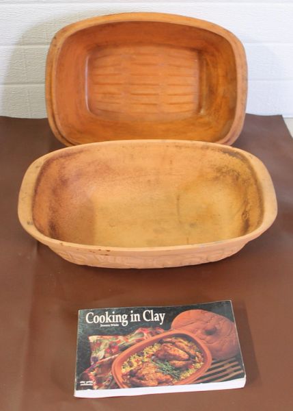 Clay Baking Cooker with Book