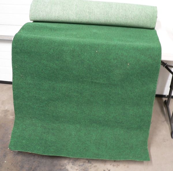 Roll of Green Indoor/Outdoor Carpet-Like New