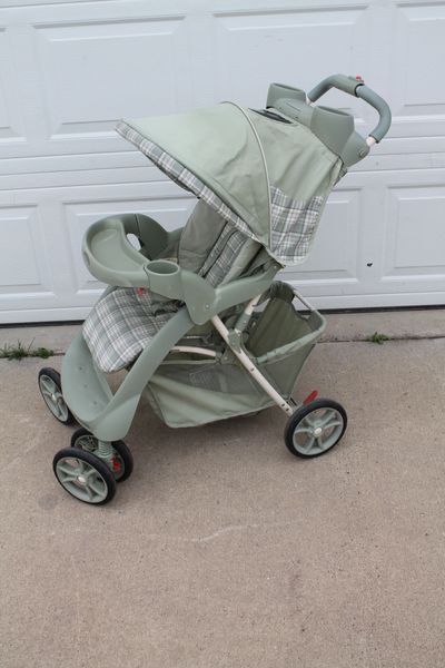 Fold Up Green Graco Baby Stroller