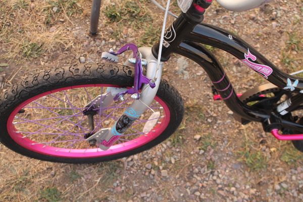 Monster high 2025 bike 20 inch