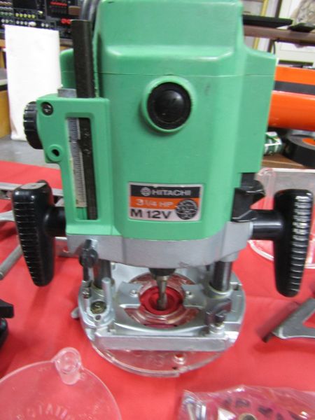 Hitachi M12V 3 1/4 HP Plunge Router With Accessorries
