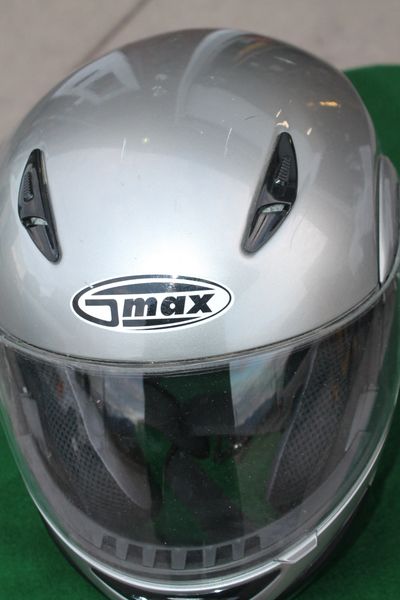 GMAX 44S Dot Full Face Size XL Silver/Grey Helmet