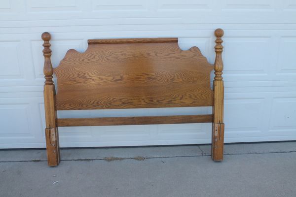 Vintage Solid Oak Queen Size Cannonball Bed