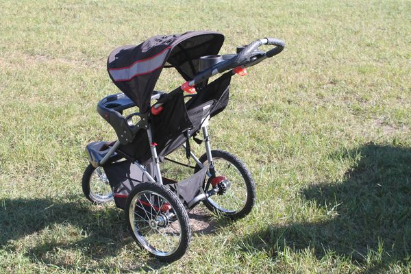 Fold Up Baby Trend '' Expedition '' Jogger/Stroller