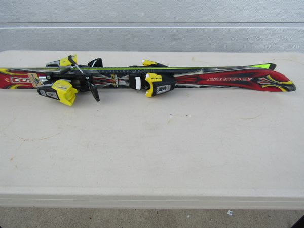 Rossignol Youth Crosscut 90 Downhill Skis With Salomon 300 Bindings