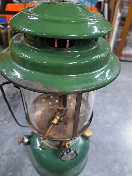 Vintage Coleman 220F Dbl. Mantel Lantern With Case