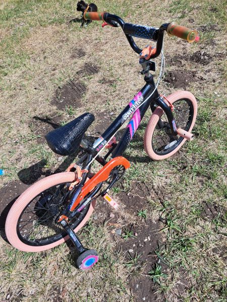 Kent Sparkles 18" Bike w/ Training Wheels and Front Trick Pegs