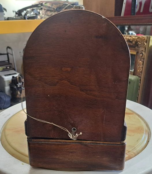 Antique Singer Sewing Machine With Wood Cover
