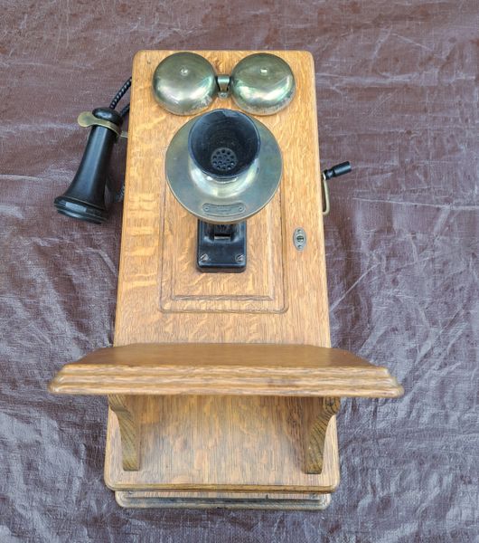 Antique Oak Western Electric Co. 250W Hand Crank Wall Telephone