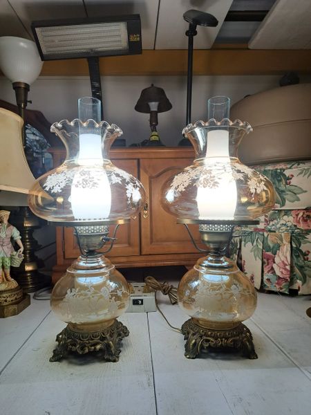 Vintage Electric Etched Glass Oil Lamp Look w/ Brass Feet