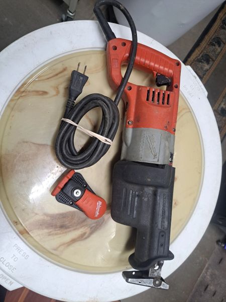 Milwaukee 6509 H.D. Variable Speed Reciprocating Saw