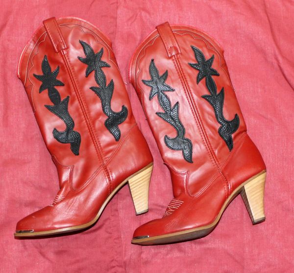 Dingo Red Cowgirl Boots--size 6 1/2