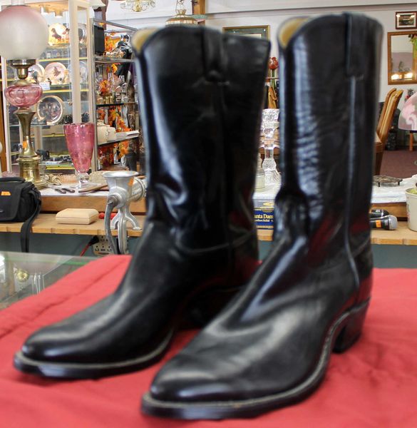 Justin Black Leather Cowboy Boots size 11B Jolly Pack Rat