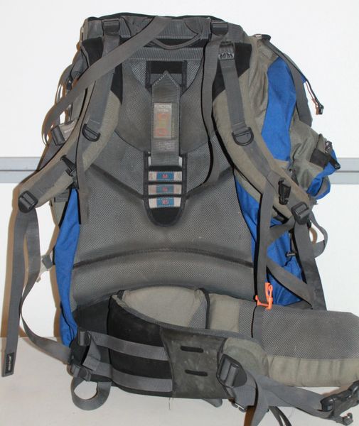 VARIO TOMAHAWK 100 Adjustable BACKPACK VGC High Peak Gear Bag