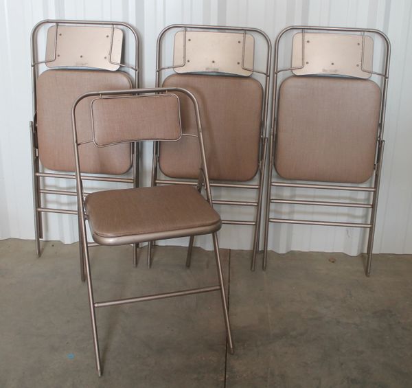 Vintage Set Of 4 Samsonite Metal Folding Chairs With Pads