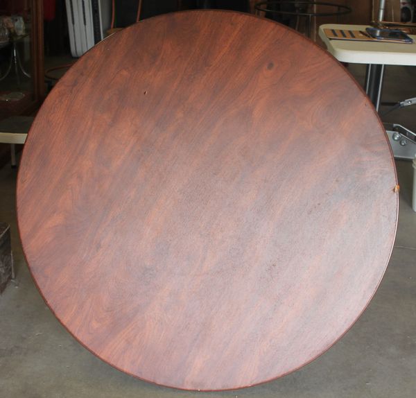 Samsonite 40" Round Brown Folding Table
