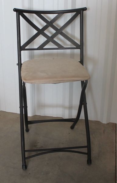 Folding Metal w/ Micro Suede Pad Chair