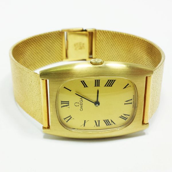 Offered for sale is this glamourous Vintage Omega 14K Yellow Gold