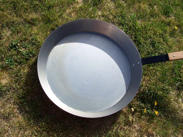 Spike Camp 14 inch Fry Pan