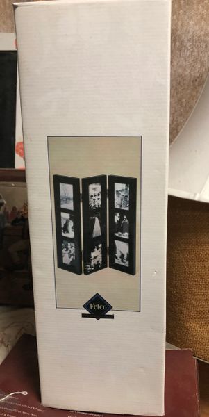 Folding picture frame