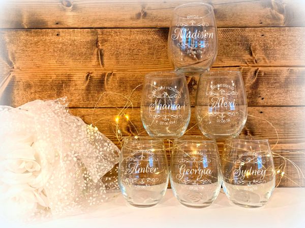 Set of 6 - Custom Engraved Champagne Glass, Bridal Party Champagne Flutes