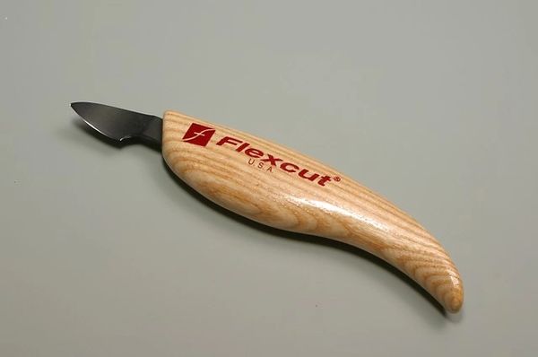 Flexcut Roughing Knife.