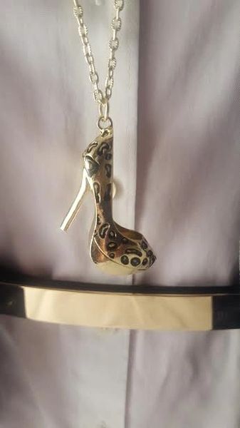When Animals and Shoes meet. Gold