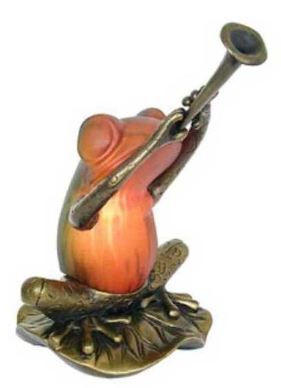 GH8120-6.5" Frog with Trumpet Lamp