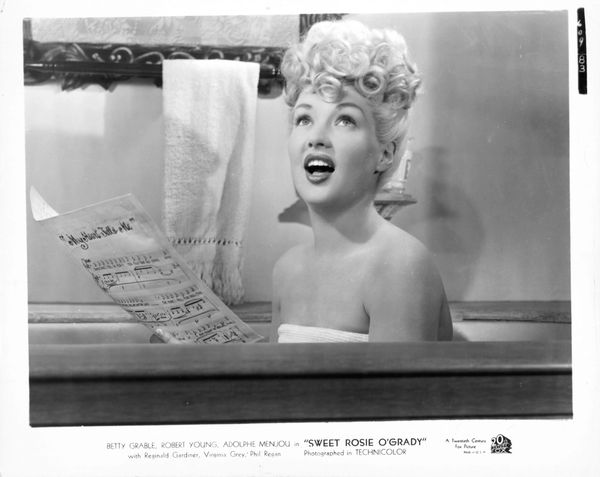 SWEET ROSIE O'GRADY (1943)