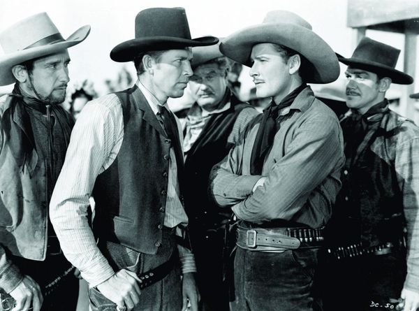 DODGE CITY (1939)