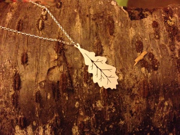 Silver oak leaf