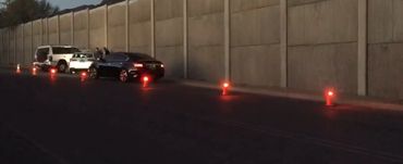 With iZonus Pro Series safety lights you can build an effective protection barrier at an accident