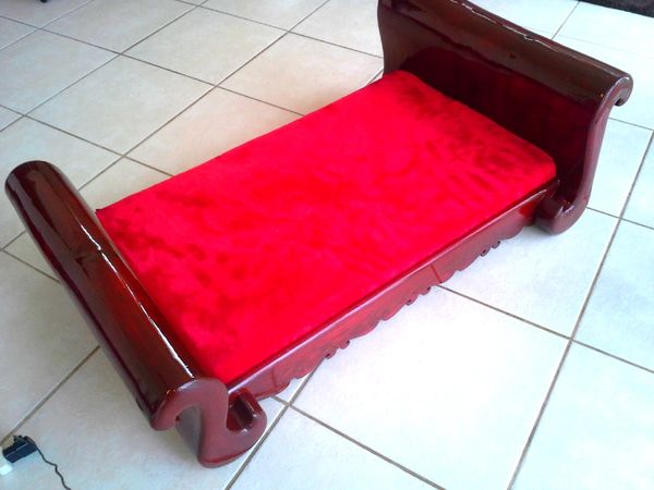COURTNEY DOG SLEIGH BED LARGE