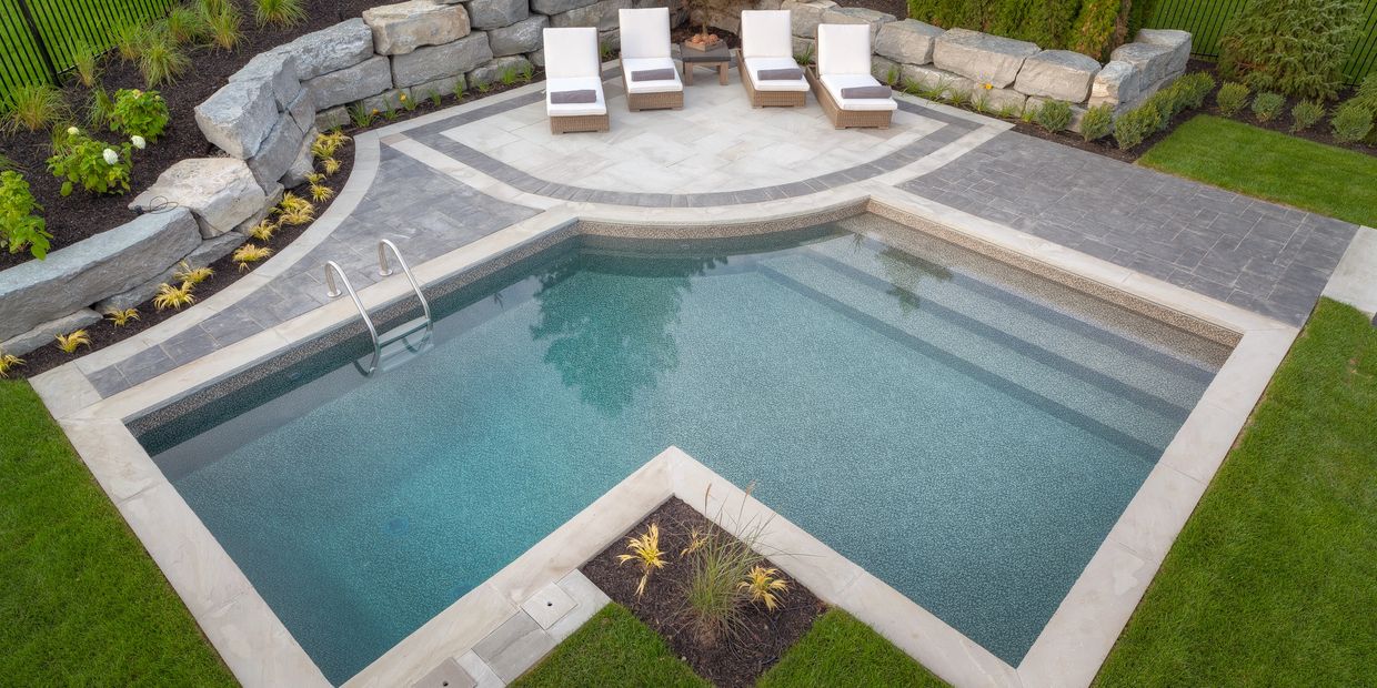 Swimming Pool
Outdoor Pool
In-ground pool
Pool Landscape 