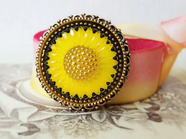 SUNSHINE - Sunflower Czech Glass Brooch