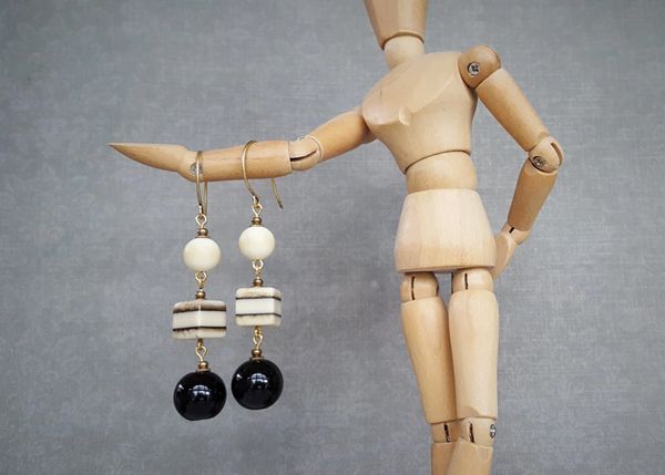 SAMI - Black/ Cream, Ball and Cube Earrings