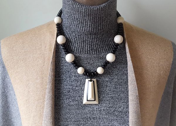 Cream on sale statement necklace