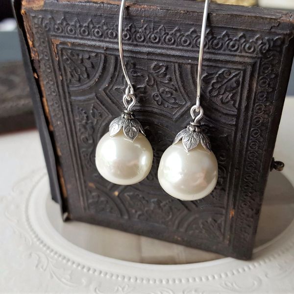 NOLA- Vintage Baroque Pearl Earrings