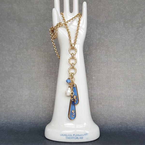LIVI - Blue Glass Intaglio Necklace