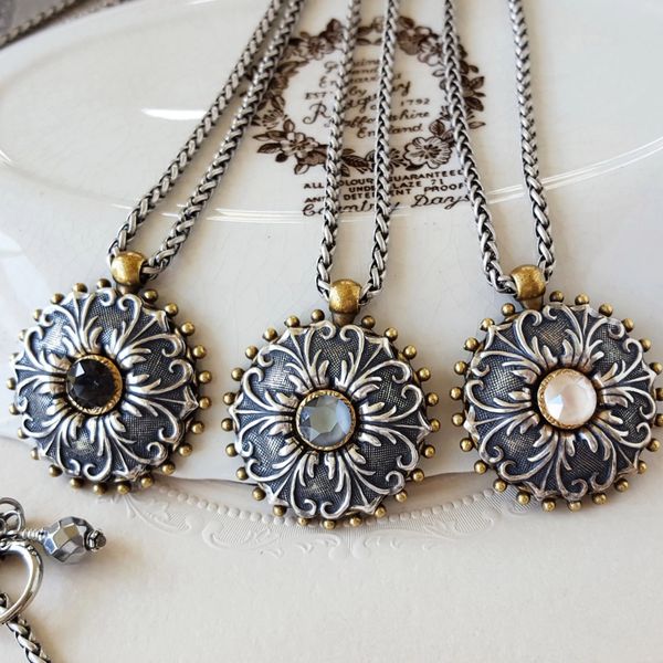 AMELIA - Medallion Style Necklace