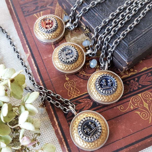 ALMA - Antique Button Necklace