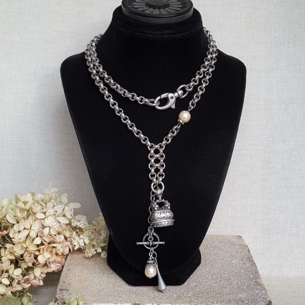 MERYL - Antiqued Silver Fob and Pearl Necklace